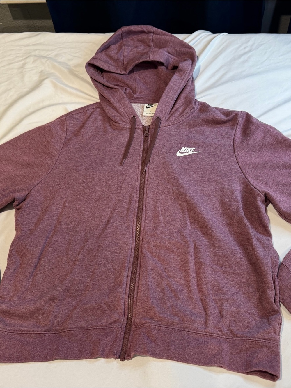 Nike Women’s L Burgundy Full Zip Hoodie Fleece Sweatshirt Swoosh